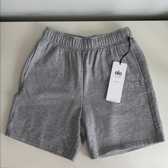NWT Alo Yoga Accolade Sweat Short Size XS - Picture 7 of 10